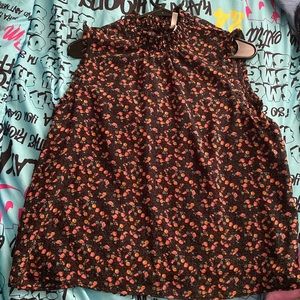 Floral sleeveless top